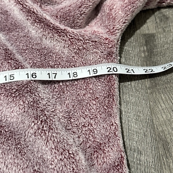 Purple Fluffy Sweater Winter Comfy Cozy Women's Large Pullover Top Soft medium - Picture 4 of 8